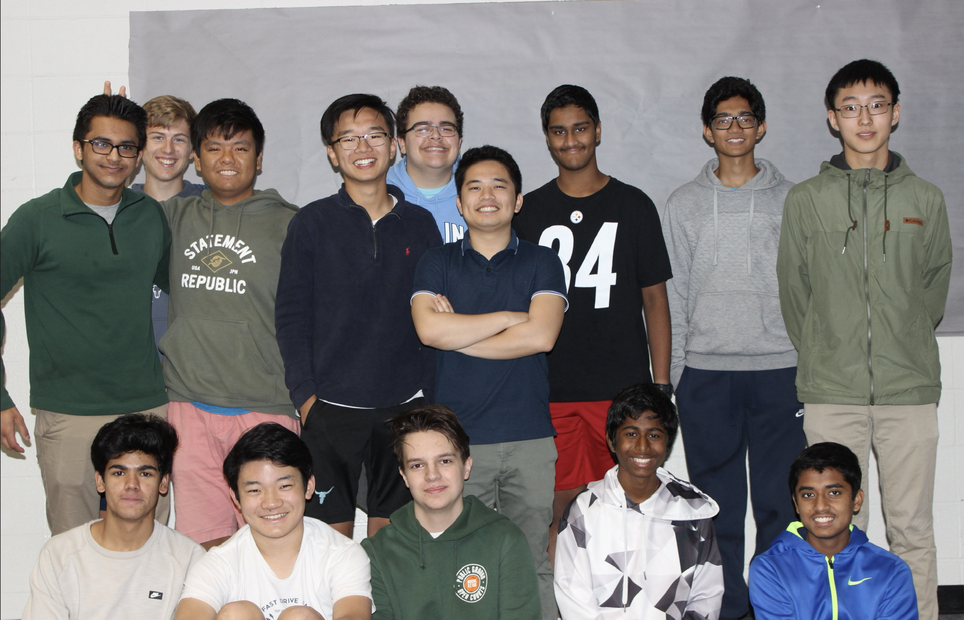 Skyler not in the center cuz he's kind and wants other people to have the spotlight even though he's the group leader